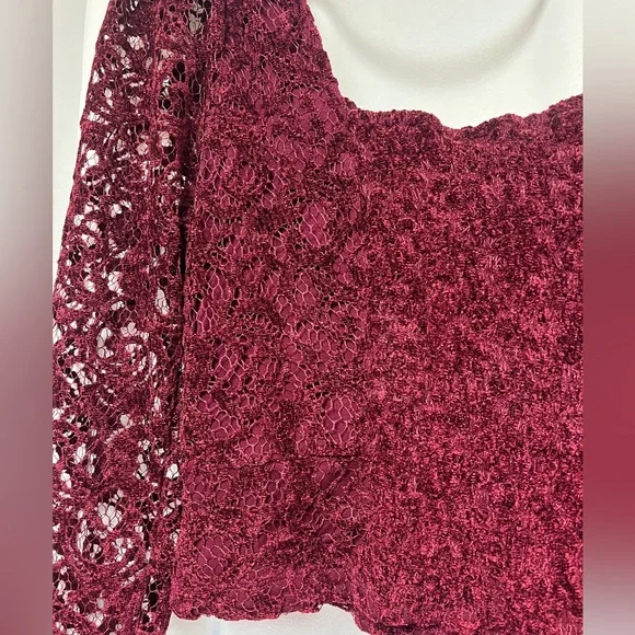 Sweetheart Lace Top - Picture 9 of 11